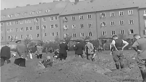BURIAL OF ATROCITY CAMP VICTI... - BURIAL OF ATROCITY CAMP VICTIMS, SCHWERIN, GERMANY - 111-adc-4503