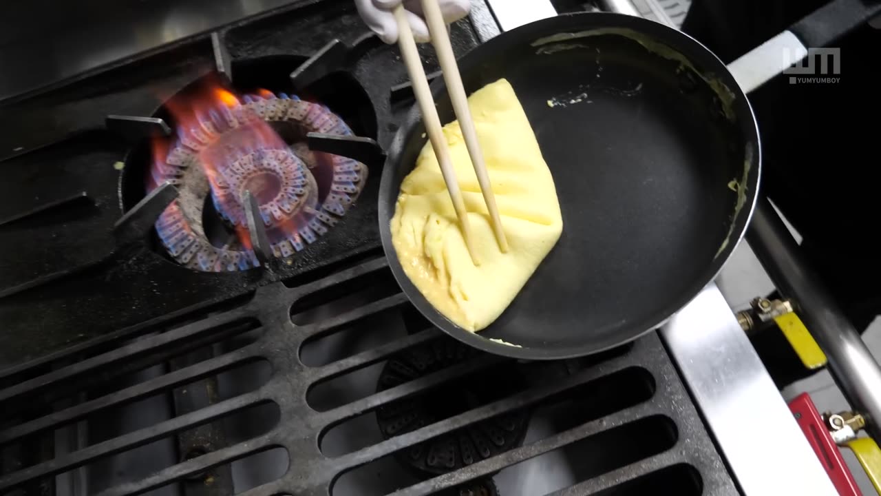 Japanese egg soft-boiled omelette rice (omurice)