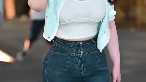 #Beautiful girl #Street shot #perfectoutfit #fashionstyle #perfectbeauty #fashiontrends