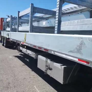 WIIIDDDEE LOOOAAADDD #ourtruckinglife #trucking #reallifetruckers #truckdriver #mytruckinglife