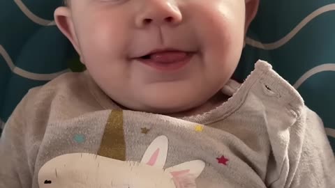 baby kayla’s cutest unicorn bodysuit moment! 🦄💖