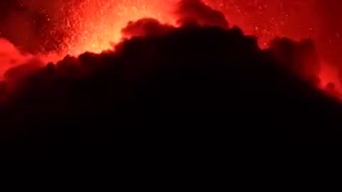 Mount Etna eruption lights up Italy's night sky - Revelation 20:7