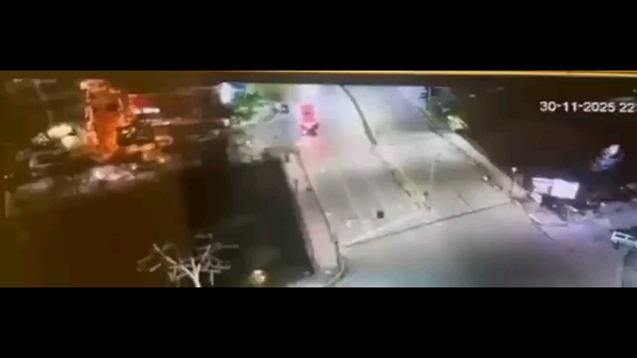 Aksidenti në Tiranë, autobusi merr përpara bicikleten