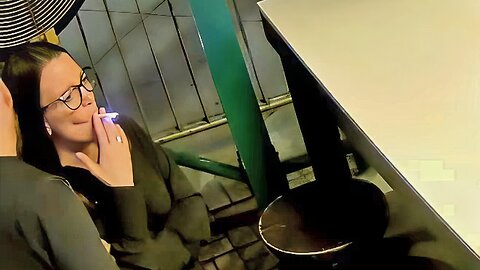 Candid Sexy Smoking Woman 794