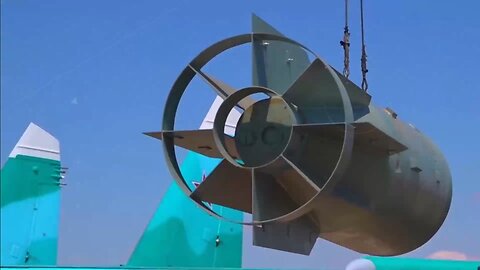 How Russian FAB-3000 Giant Bomb DESTROYS Enemy Troops in Sumy