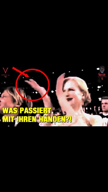 Ist Nicole Kidman eine gestaltwandelnde Reptilianerin die hier beim Shapeshiften erwischt wurde?