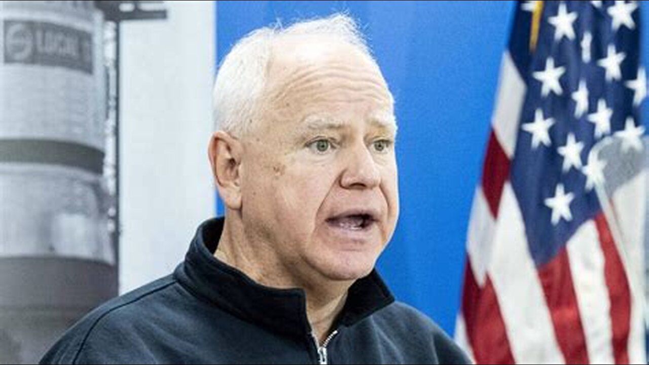 TAMPON TIM WALZ JUST GOT RUTHLESSLY HECKLED ☻ BY MILITARY VETERANS FOR HIS STOLEN VALOR❗