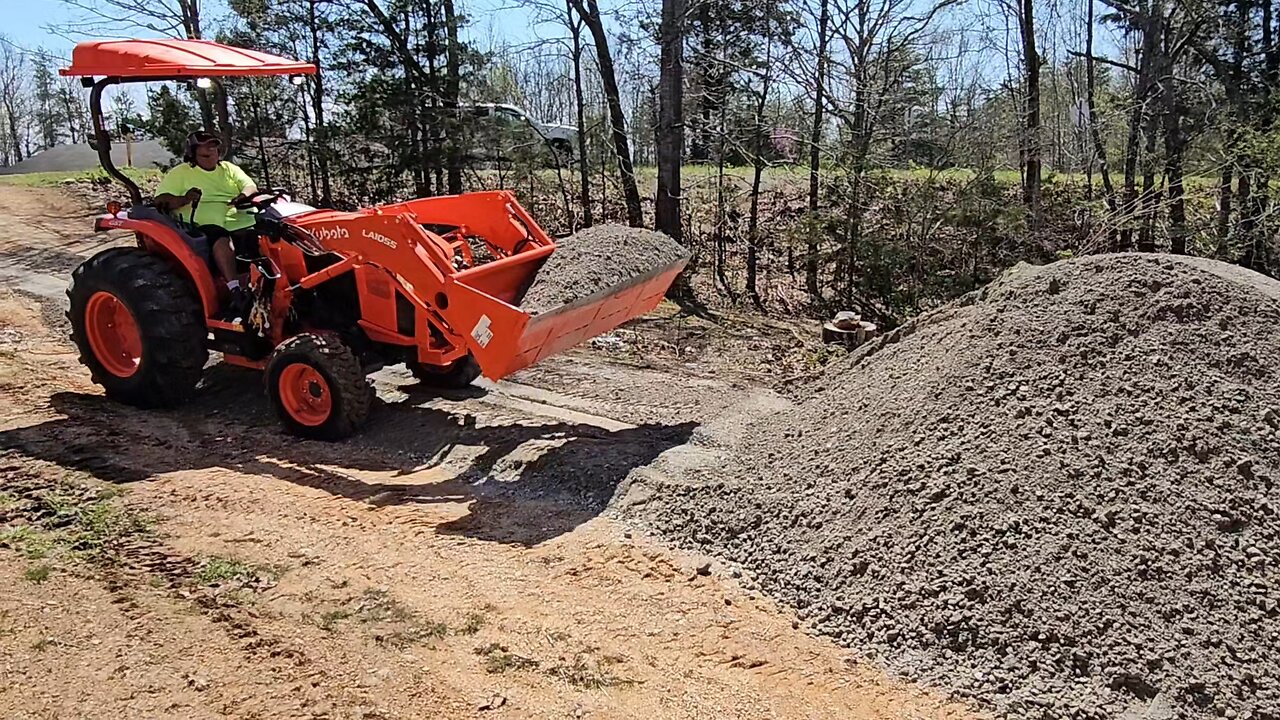 Tuesday Morning Project! Spreading Gravel for A Neighbor