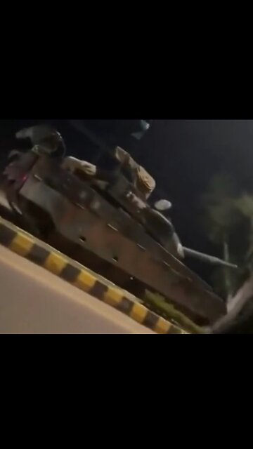 The General - BREAKING： Pakistani tanks spotted on the streets, moving toward the I... (1)