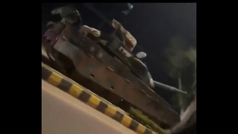 The General - BREAKING： Pakistani tanks spotted on the streets, moving toward the I... (1)