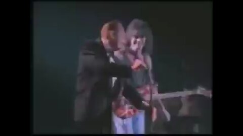 Eddie Van Halen Les Paul special appearance (1988)