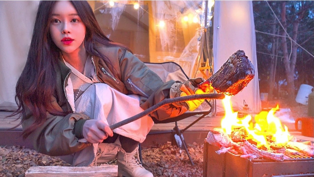 Rice cooker girl Charcoal grilled tomahawk steak. Is this it Alone in an air tent