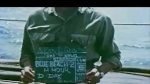 1945_OKINAWA-Advance_from_Blue_Beach_with_Air_Support