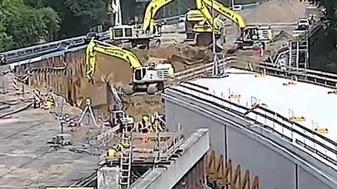 How the Dutch build a tunnel under a highway in one weekend
