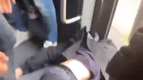 Some North African migrants were harassing French girls on a bus