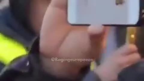 UK SUCKING MUZZY NIGGER COCK