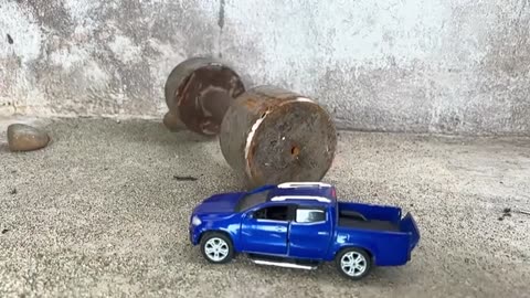 Crashing Toyota Hilux VS Mercedes X Class - Car Crash Test Cars Destruction in Slow Motion_part2