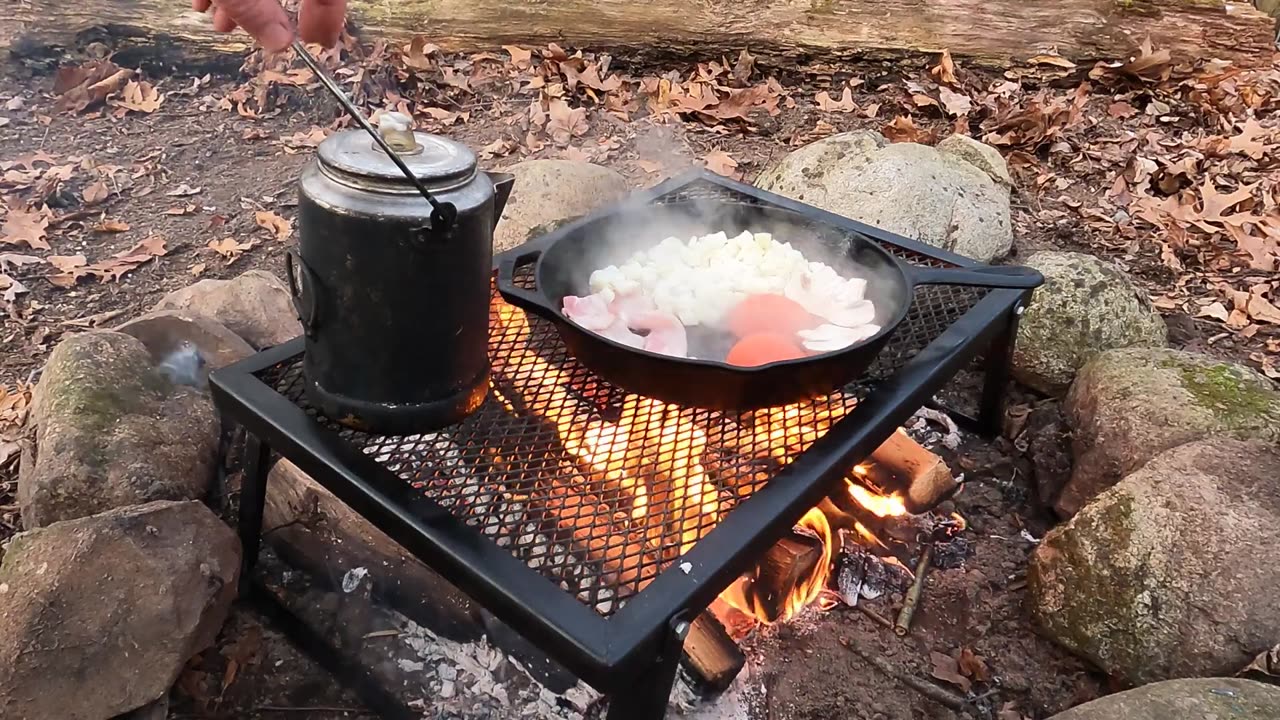 Campfire Breakfast in the Backyard | Cast Iron Skillet