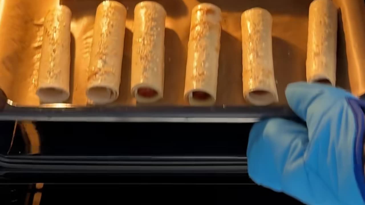 Sausages with pita bread 🥖