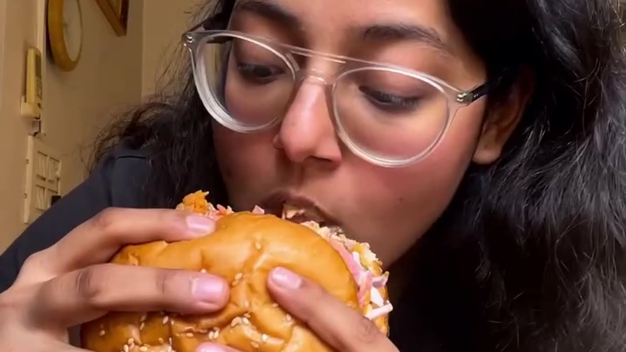 Crispy Chicken Burger | Juicy, Crunchy & Better Than Takeout! 🍔🔥