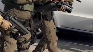 Federal Agents take down left-wing protesters at a Chicago ICE facility