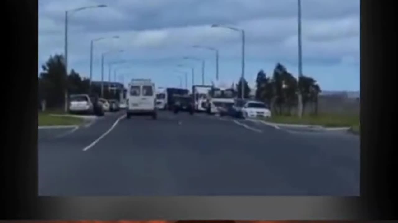 🛸👽 Two UFOs Caught on Camera! | TheHauntingHour