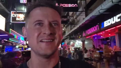 MEGA ARROGANT ALCOHOLIC PATTAYA BELLENDS