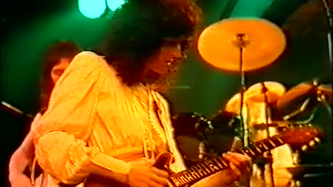 Queen - Live At The Earls Court June 6 1977