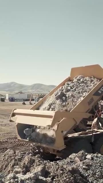 ICYMI: Border wall continues non-stop construction