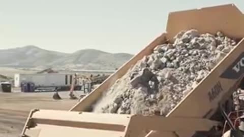 ICYMI: Border wall continues non-stop construction