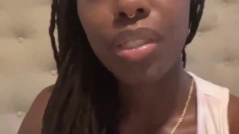 African-American woman wants Italians to drown: "Italy is very racist because people