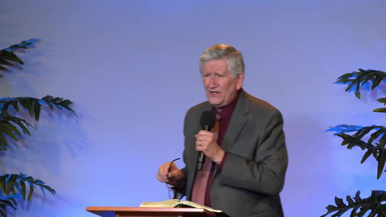 A Prophetic Word: "Women of the Lion's Army!" | Mike Thompson LIVE (Sunday 5-11-25)