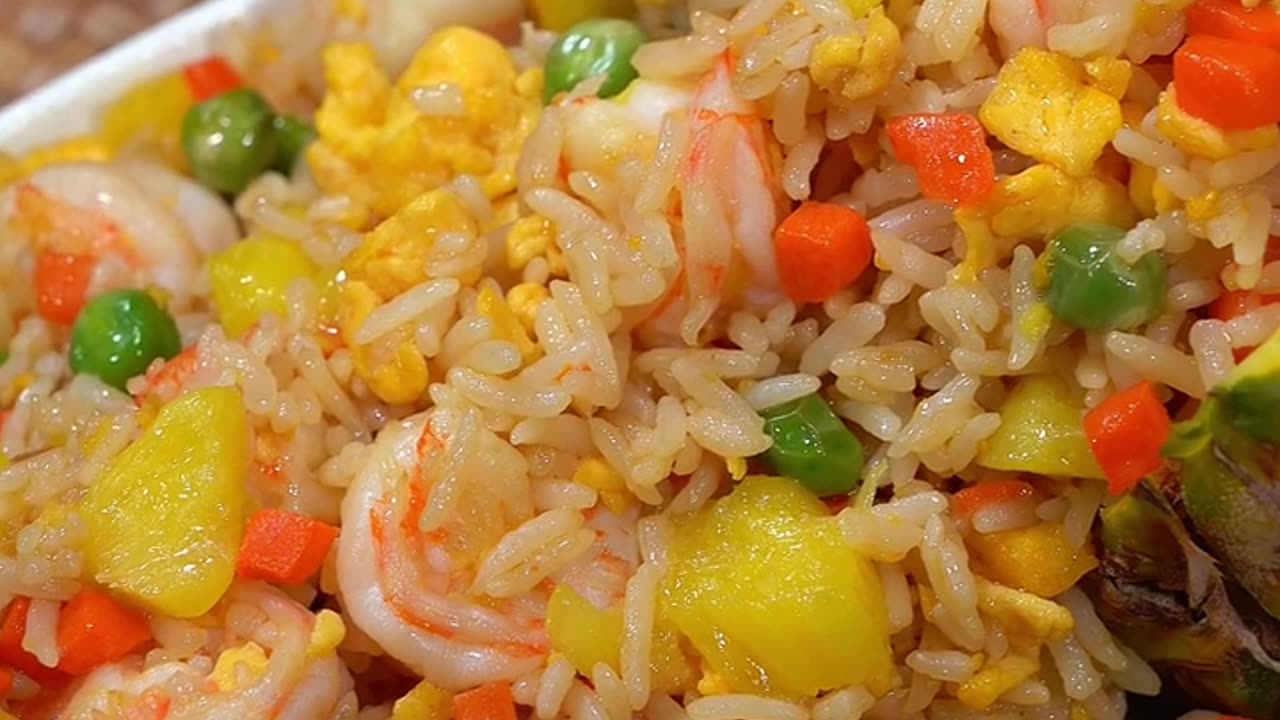 Shiny Pineapple fried rice, it is sooo refreshing.