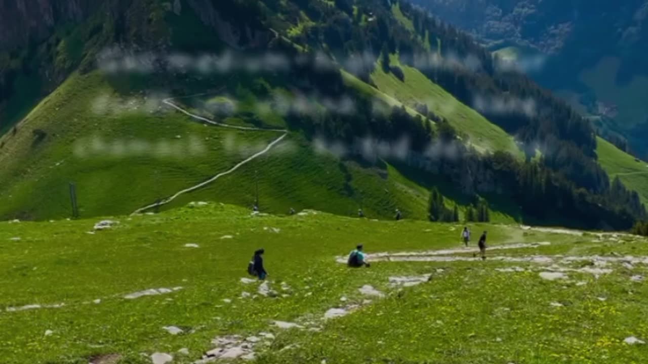 Doodh Ubalte Waqt Girne Na De