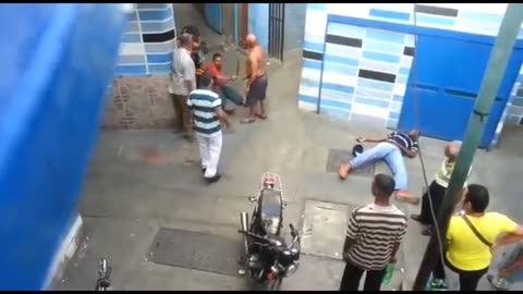 🥊😱 NEVER Start a Fight With a Retired Boxer – Watch This Brutal Lesson! | FCN