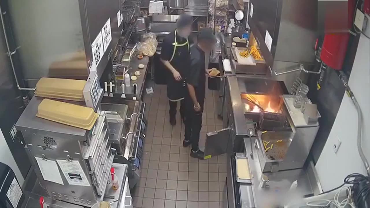 😱💥 Don't Do This! Adding Water to a Grease Fire is a Big No No! | FunFM