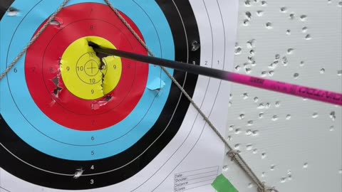 🏹 Watch stunning slow motion archery!