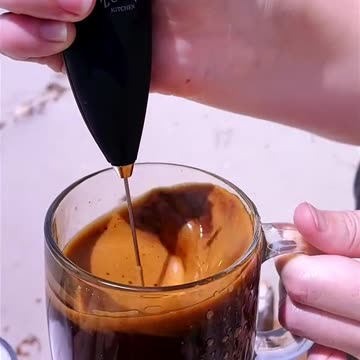 Milk Boss Epic Beach Froth!