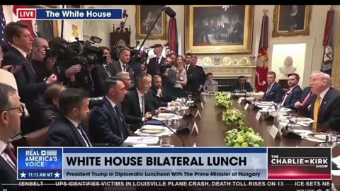 🚨 Karoline Leavitt vừa vạch trần một phóng viên tin tức giả mạo.