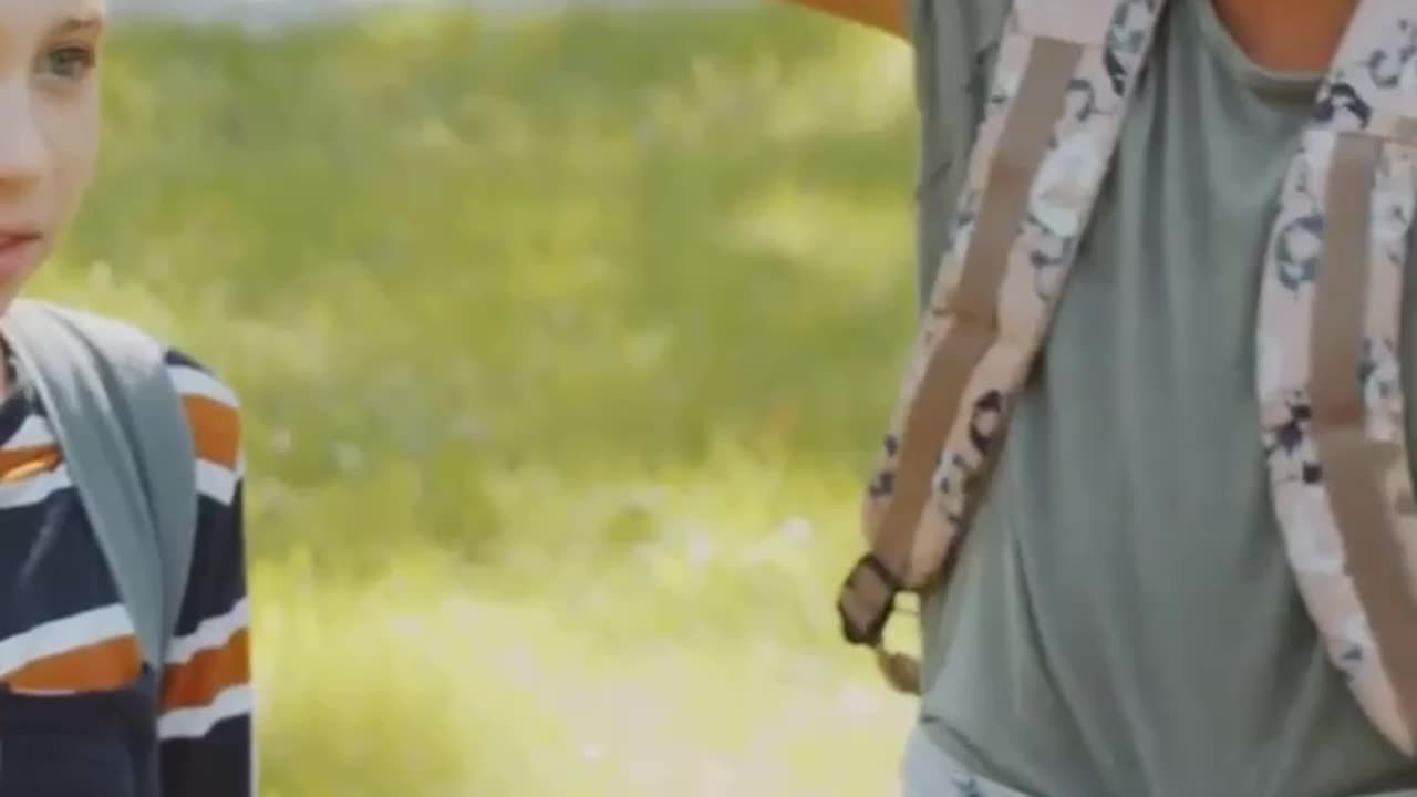 #shorts Why We're All Afraid of Strangers: It's in Our DNA! #life #lifelessons #relationship #people