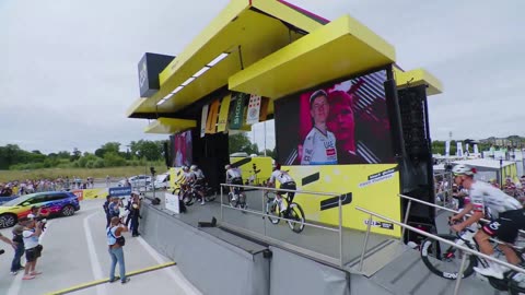Tadej Pogacar (UAE Team Emirates XRG)