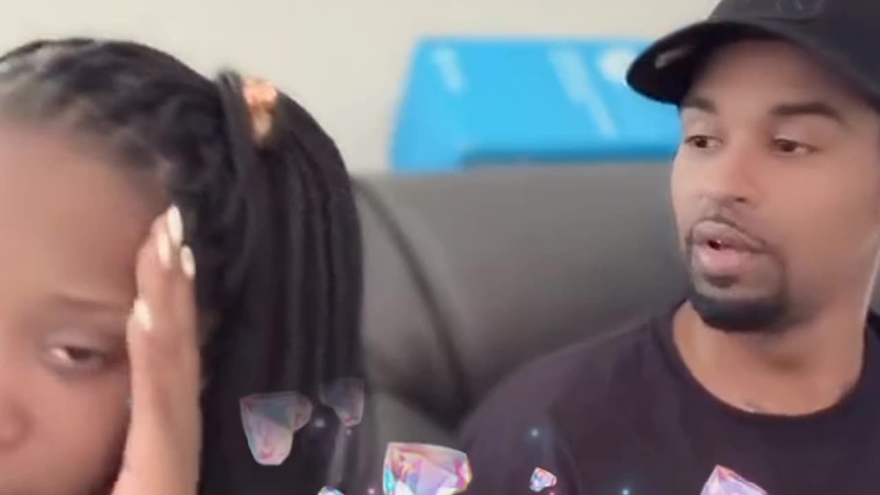 21 back putting her hands on Droski then gonna be crying wolf again