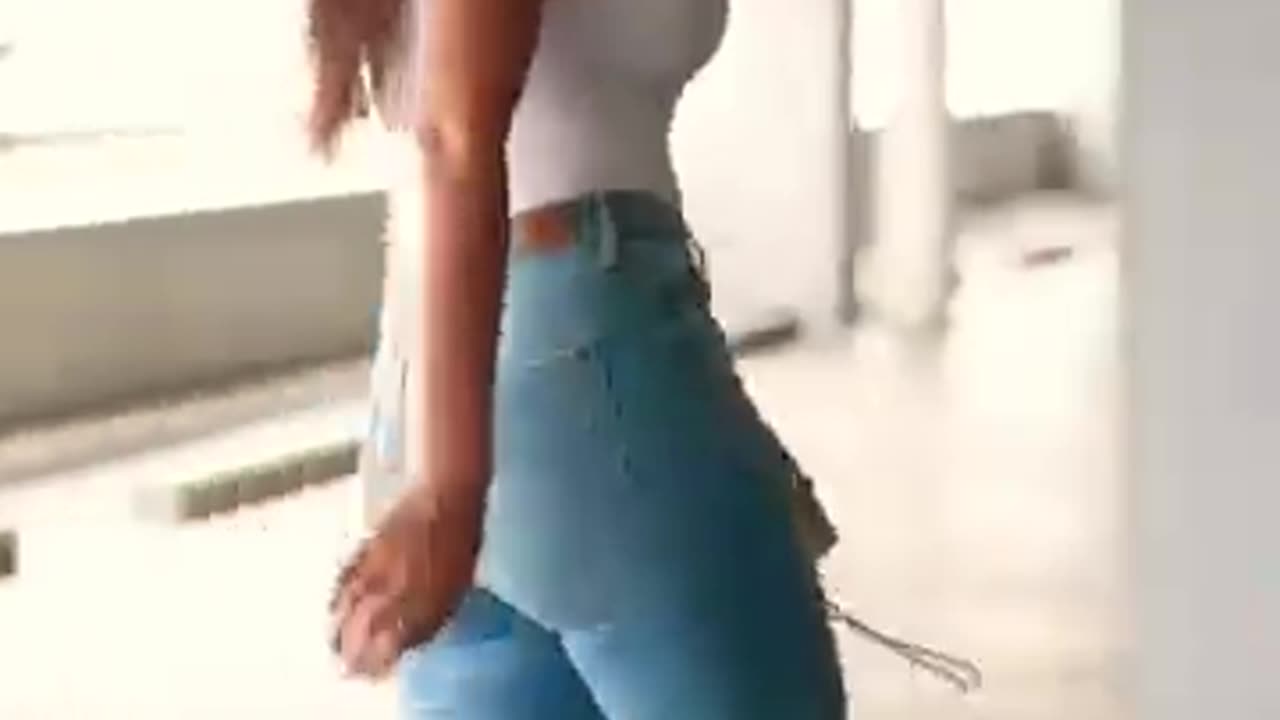 "This Is What Fashion 2025 Looks Like 😎👗":