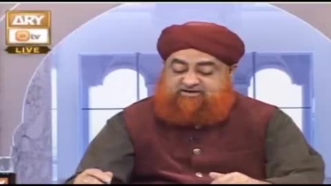 10 محرم کو قبرستانوں میں میلے جیسا ماحول بچوں اور خواتین کو ساتھ لے کر قبرستان جانے والے