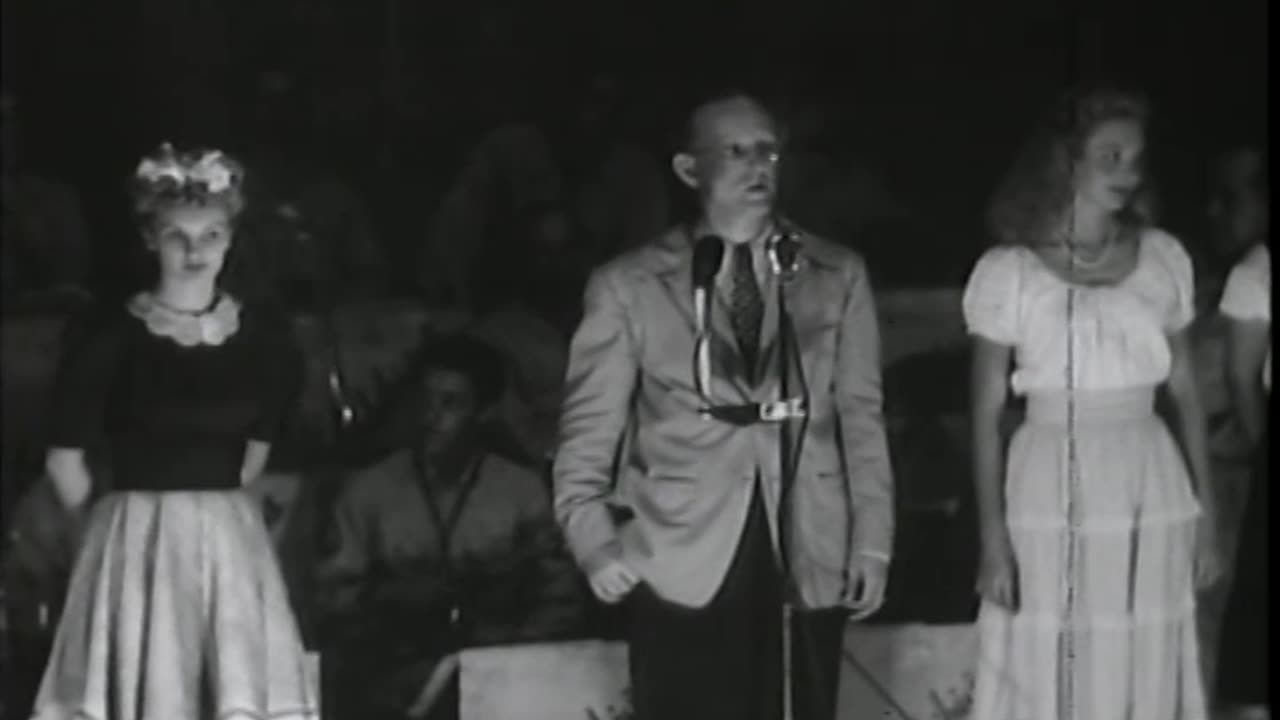 KAY KYSER SHOW FOR ... - KAY KYSER SHOW FOR THE 11TH AIRBORNE DIV, LIPA, BATANGAS PRO - 111-adc-5084