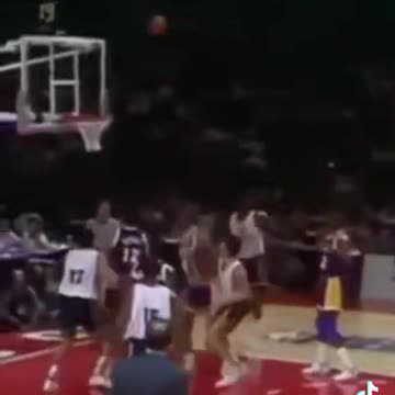 JORDI VILLACAMPA VS LAKERS