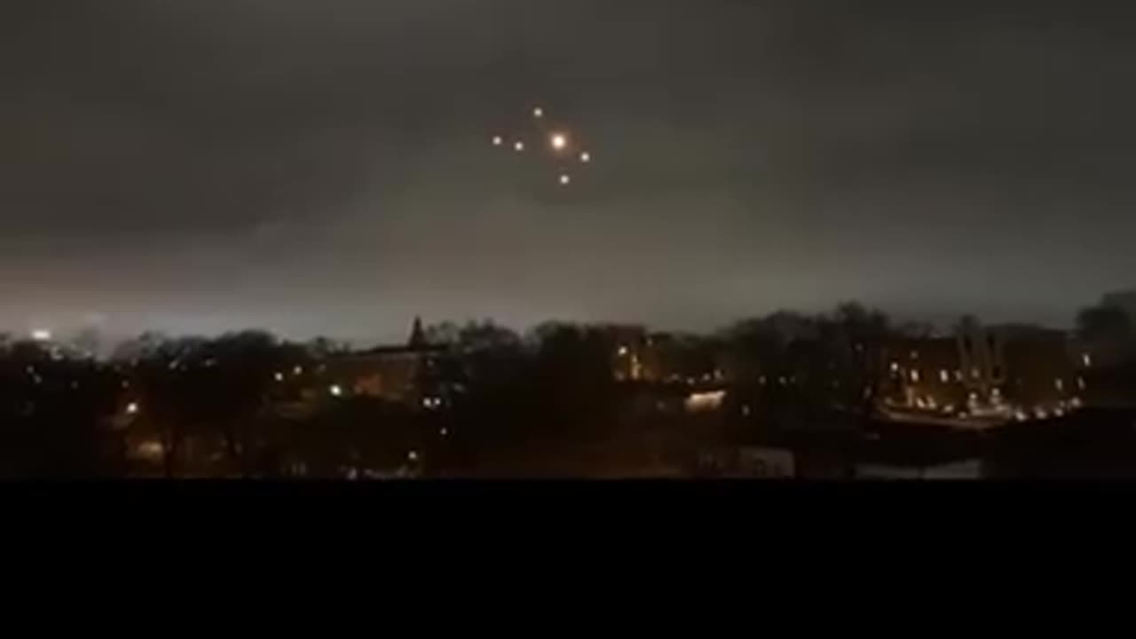 Cela a été vu à Nashville, Tennessee, États-Unis🧐🤔🛸🛸🛸🛸🛸🛸🛸🛸🚉🚉🚀