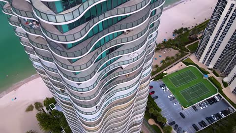 INSIDE The $25,500,000 Most LUXURIOUS Miami Triplex Oceanfront Penthouse