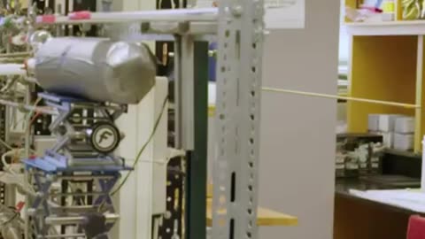 What can scientists learn from air bubbles trapped in ice
