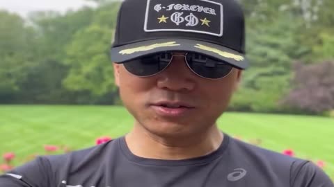 20220922文贵先生GETTR¹： #中共外交外行：王毅肯定是管外交的中央委员了，突然来美国就是委曲求全，对内下狠手一把抓，对外磕头求饶，等待着跪下来站起来的机会。共产党骗美国一骗70年80